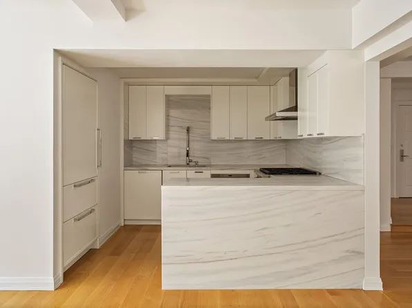 12 East 88th Street 9D image 3 of 11