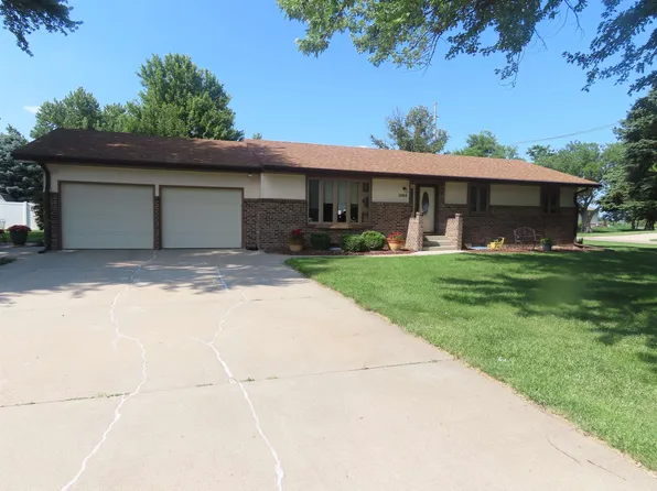 1084 K St, David City, NE 68632