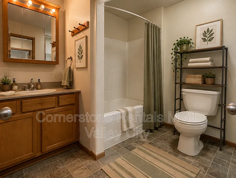 2 bed, 1.5 bath, $1,045 — Photo 2
