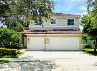 3898 Falcon Ridge Cir, Fort Lauderdale, FL 33331