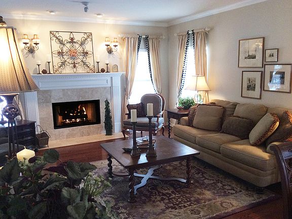 3rd image of 1011 Harrow Gate Dr