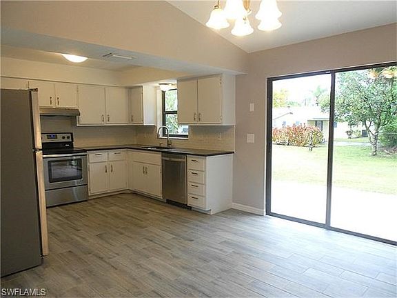 4th image of 11045 Orangewood Dr