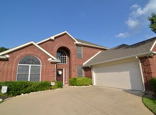 2127 Twelve Oaks Ct, Arlington, TX 76012