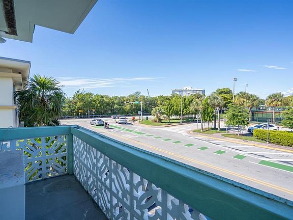 5th image of 600 72nd St Unit 10-600-10