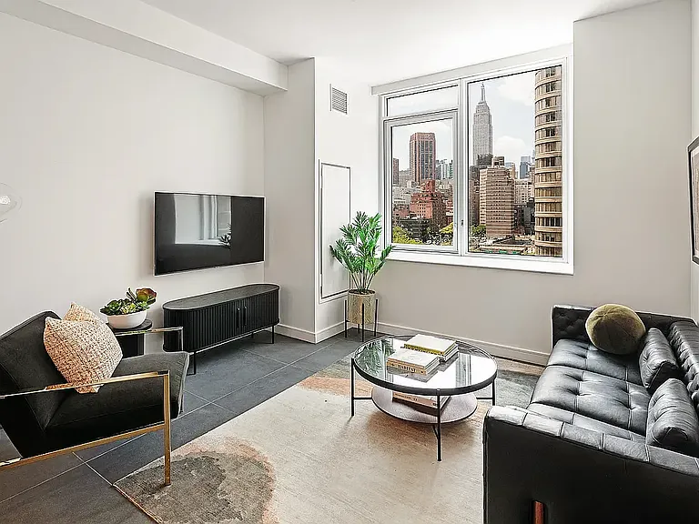 650 1st Ave #9E — Photo 3