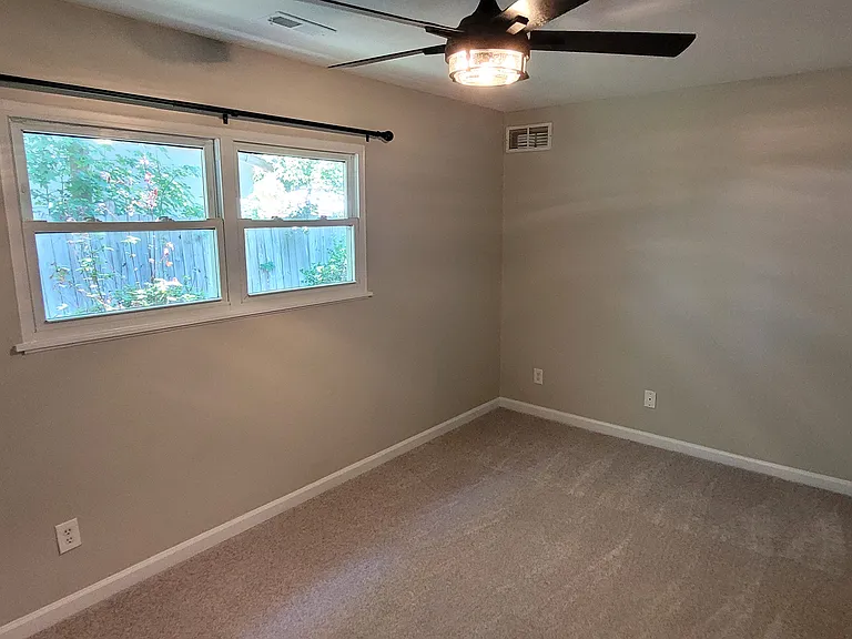 3712 Atlas St — Photo 9