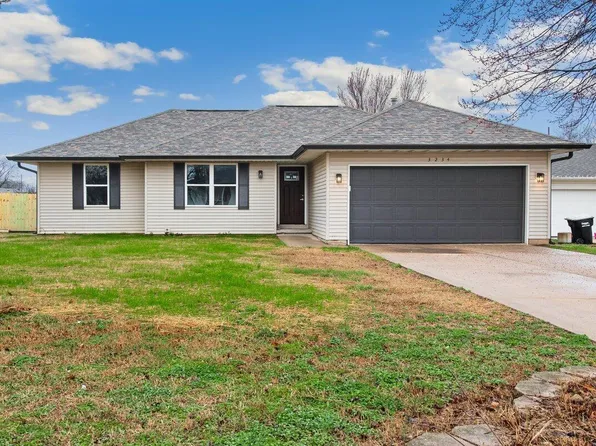 3234 S Christy Place, Springfield, MO 65807