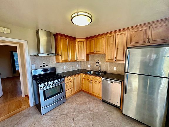 5th image of 47 Knollview Way