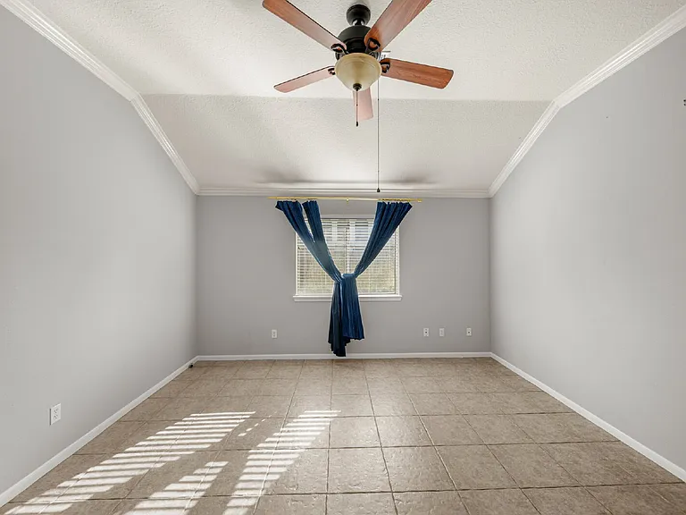 1242 Hunter Wood Dr — Photo 16