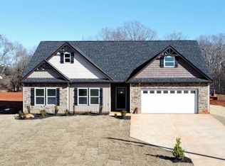 267 R C Thompson Rd, Chesnee, SC 29323