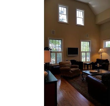 3rd image of 32062 Kossuth Dr