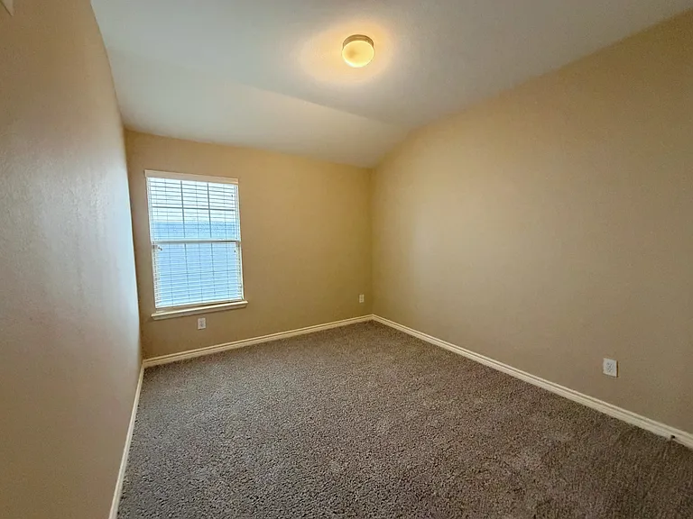 2620 Leisure Ln — Photo 6