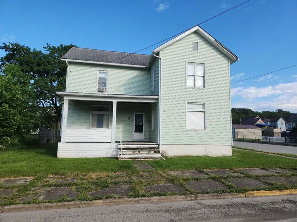 435 W 2nd Ave, Derry, PA 15627