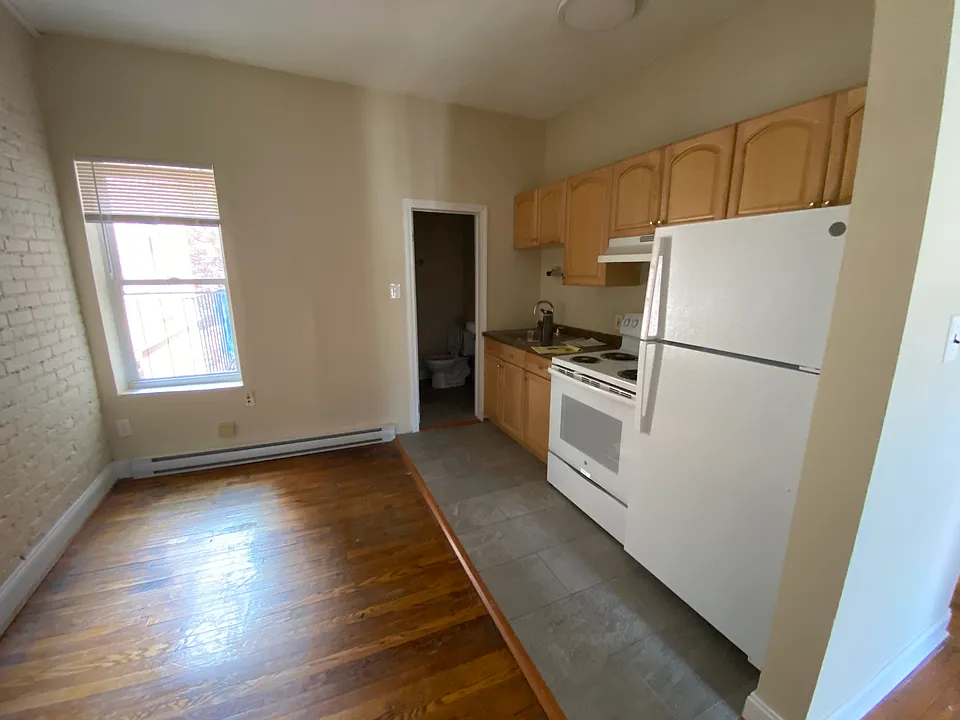 896 Huntington Ave #7
