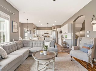 220 Springmere Pl, Chestermere, AB T1X1J2