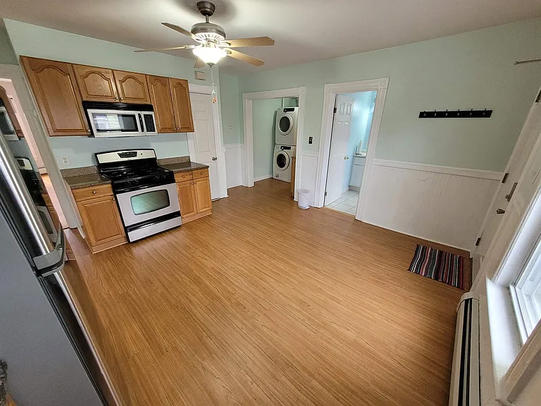 653 Clay St #1 — Photo 3