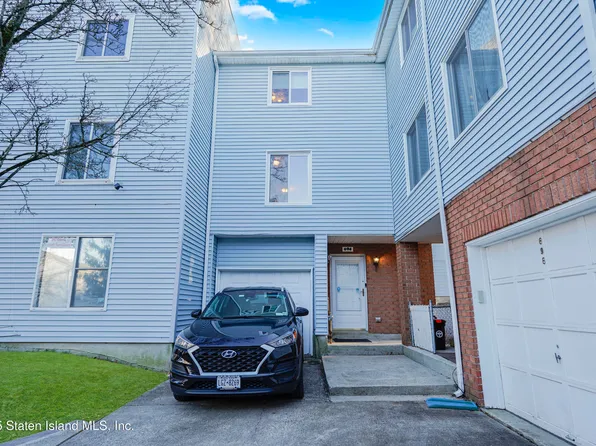 694 Ilyssa Way, Staten Island, NY 10312