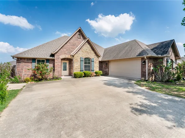 709 SW Barn Valley Rd, Bentonville, AR 72712