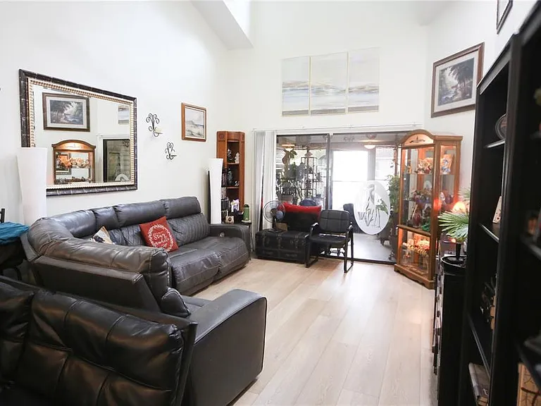 136 Baytree Blvd — Photo 8