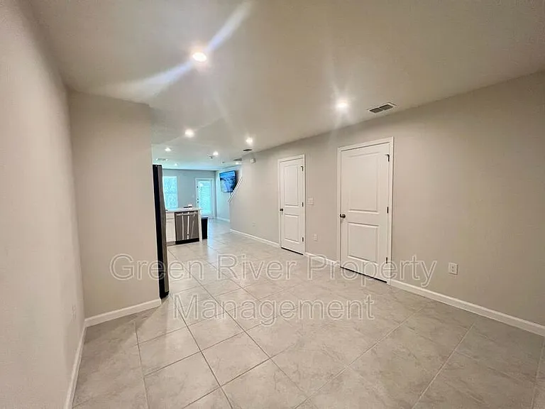 5953 Creekside Crossing Dr — Photo 11