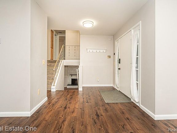 2nd image of 3290 Wolverine Dr