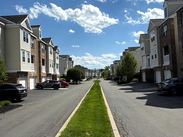 1204 Admirals Walk Dr #1204, Cohoes, NY 12047