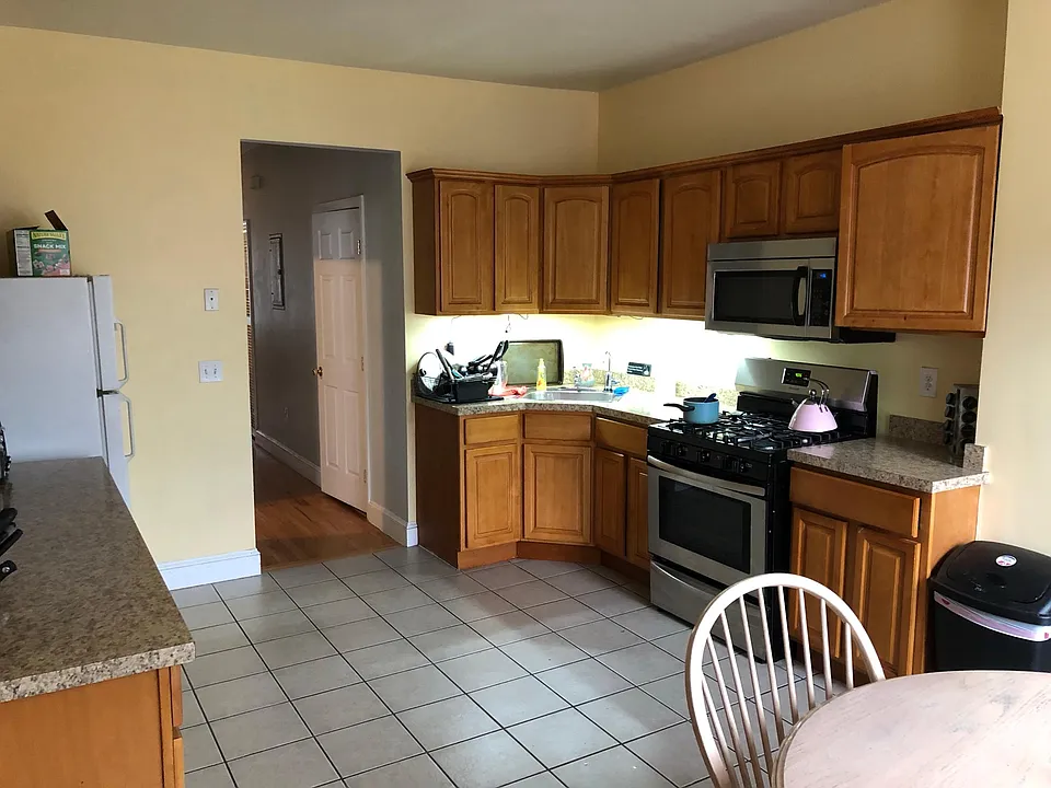 14 Glendale St #2