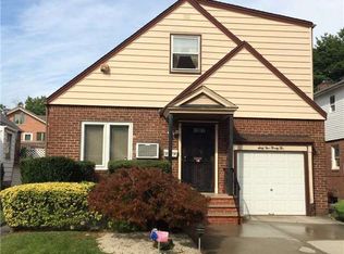 6922 185th St, Fresh Meadows, NY 11365