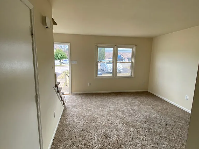 2305 Poplar St #A — Photo 6