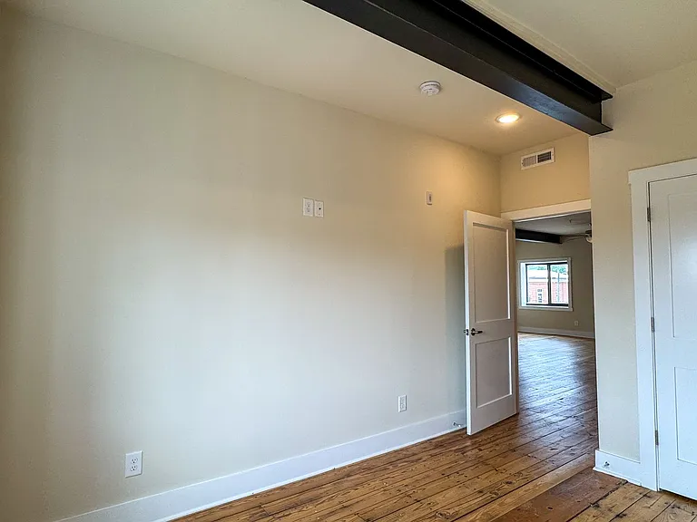 106 N Main St #4 — Photo 10