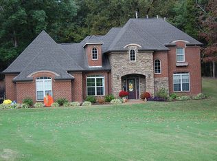 4235 W Dickens Place Dr, Southaven, MS 38671