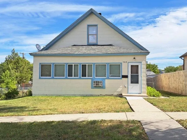 360 Mears St, Chadron, NE 69337