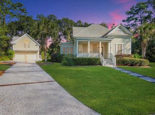 15 Flyway Dr, Beaufort, SC 29907