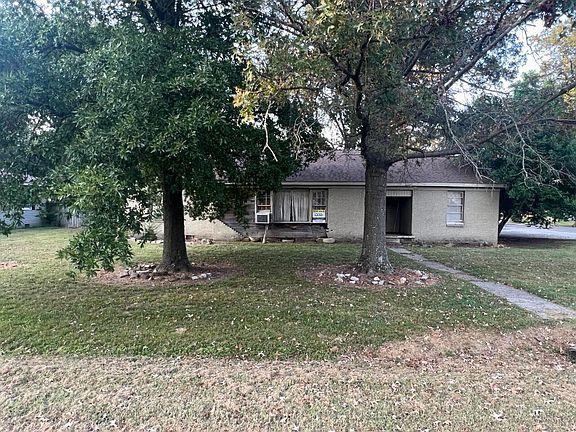 5th image of 504 Julianne St