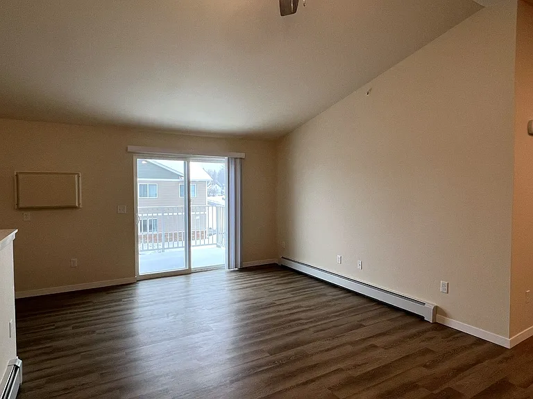 713 Caroline St — Photo 101