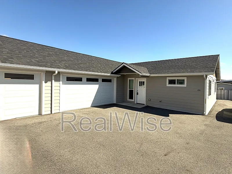 3 bed, 2.0 bath, 1500 sqft, $1,995 — Photo 1