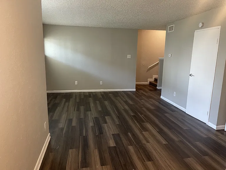 Avaya Garland Apartments — Photo 19