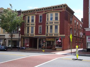 42 W Main St APT 3, Waynesboro, PA 17268