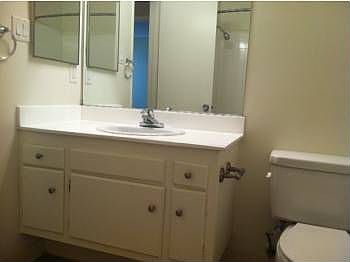 4th image of 311 S Doheny Dr APT 303