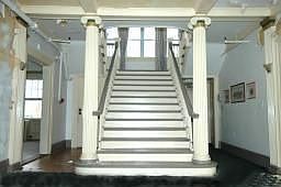 2nd image of 10 Madison Ave