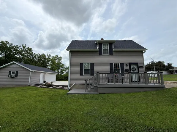1207 Franklin St, Pella, IA 50219