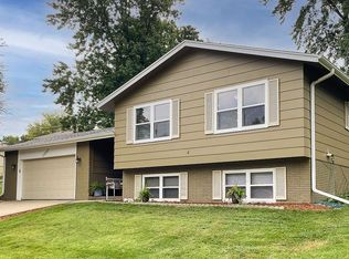 1505 E Otonka Trl, Sioux Falls, SD 57103