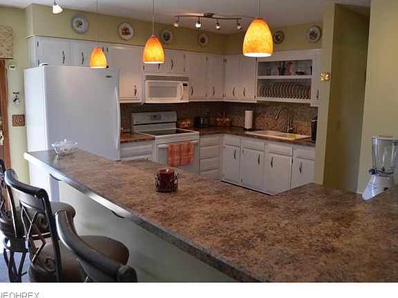 3rd image of 62019 Rolling Hills Ln