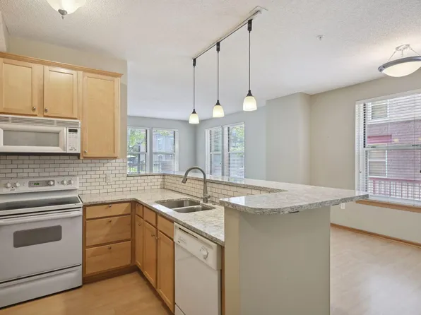 580 N 2nd St APT 106, Minneapolis, MN 55401