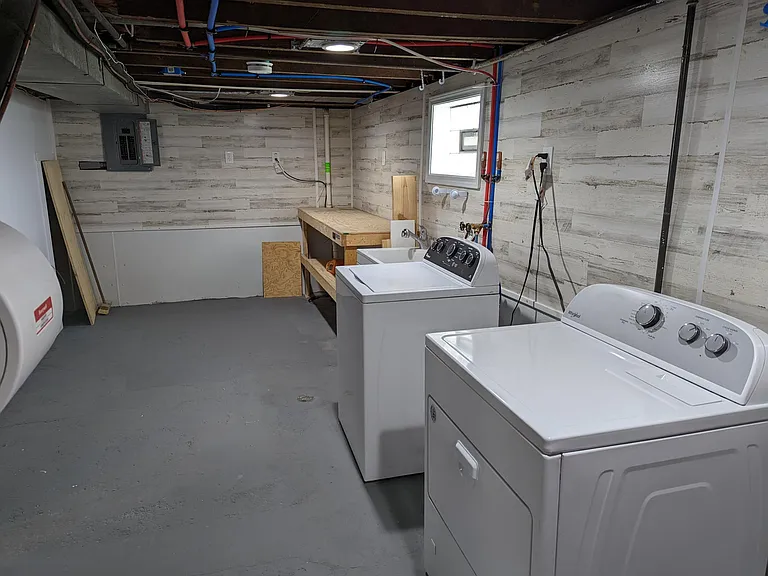 612 Louis Ave — Photo 12