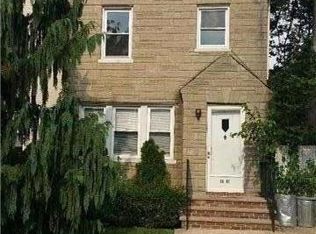 1547 200th St, Bayside, NY 11360