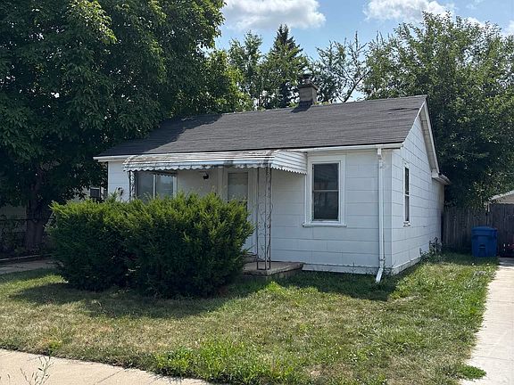 3rd image of 7616 Meadow Ave
