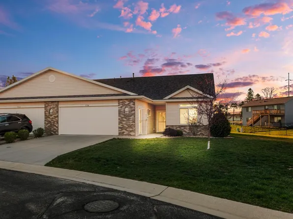 704-15 1/2 Ave NW, Kasson, MN 55944