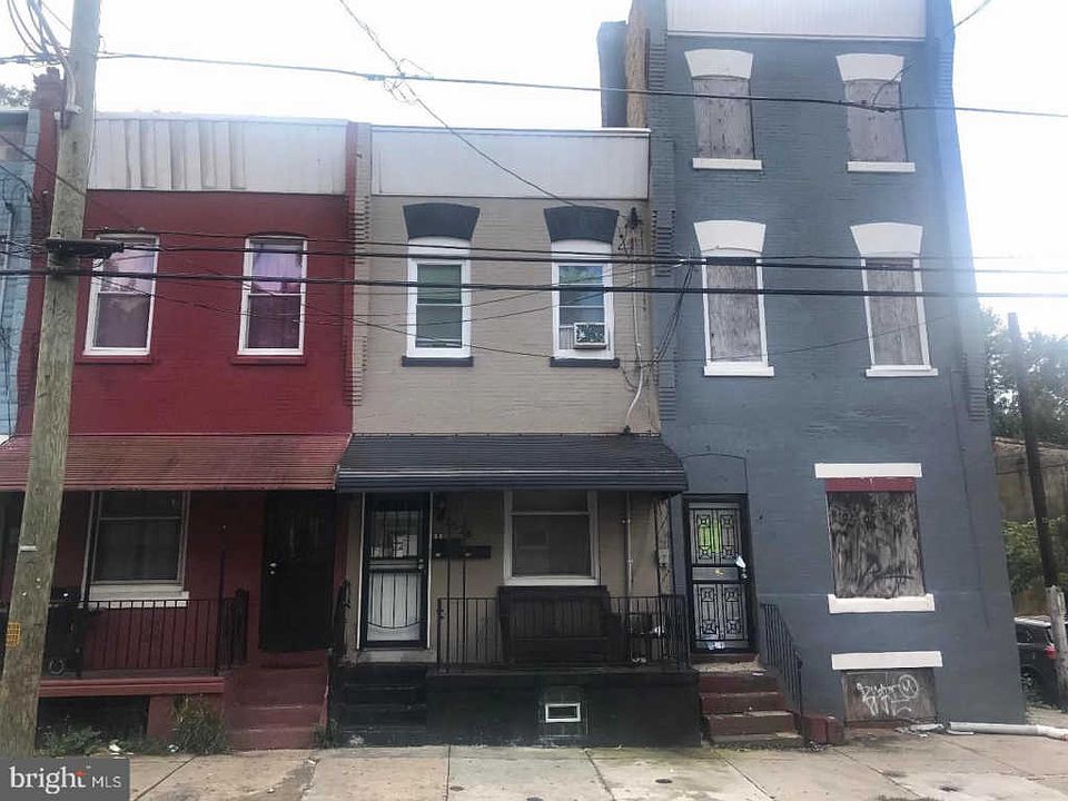 1st image of 2526 W Montgomery Ave