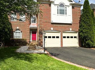2975 Caribbean Ct, Fairfax, VA 22031
